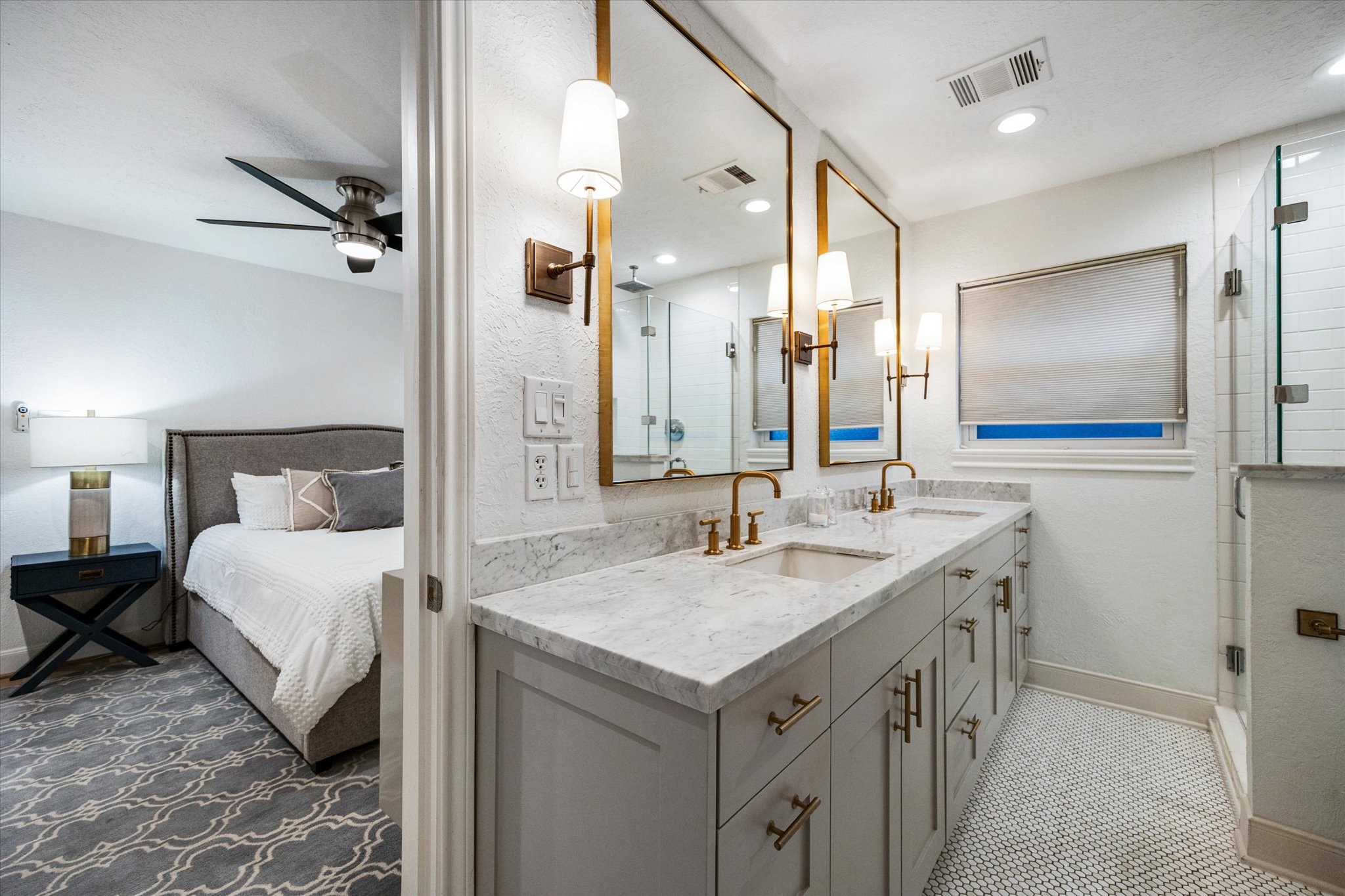 Laundry room — full cabinetry